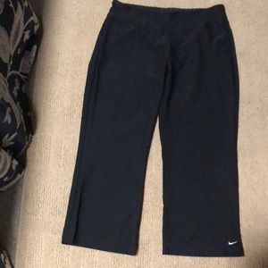 Nike Dry Fit cropped pants
